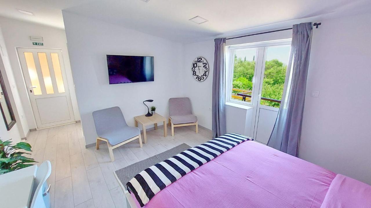 Apartmán Le Petit 2 Čilipi Exteriér fotografie